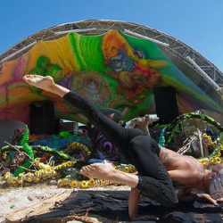 respect162 respect162 • <a style="font-size:0.8em;" href="http://www.flickr.com/photos/93182493@N07/20828129704/" target="_blank">View on Flickr</a>