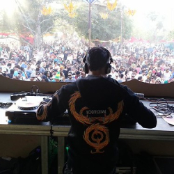 10556443_781716591894711_1741190745033276193_n 10556443_781716591894711_1741190745033276193_n • <a style="font-size:0.8em;" href="http://www.flickr.com/photos/93182493@N07/21262356220/" target="_blank">View on Flickr</a>