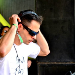 10502438_1525910674290254_4697894389572711757_n 10502438_1525910674290254_4697894389572711757_n • <a style="font-size:0.8em;" href="http://www.flickr.com/photos/93182493@N07/21262588938/" target="_blank">View on Flickr</a>