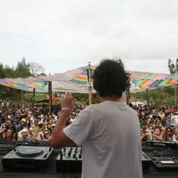 • <a style="font-size:0.8em;" href="http://www.flickr.com/photos/93182493@N07/16593682655/" target="_blank">View on Flickr</a>