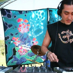 • <a style="font-size:0.8em;" href="http://www.flickr.com/photos/93182493@N07/16593119152/" target="_blank">View on Flickr</a>