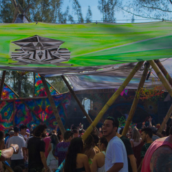 Respect-50 Respect-50 • <a style="font-size:0.8em;" href="http://www.flickr.com/photos/93182493@N07/22320336752/" target="_blank">View on Flickr</a>