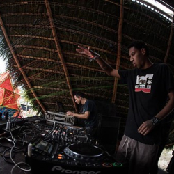 13423756_1187717337928030_1434911197799640713_n 13423756_1187717337928030_1434911197799640713_n • <a style="font-size:0.8em;" href="http://www.flickr.com/photos/93182493@N07/28643015778/" target="_blank">View on Flickr</a>