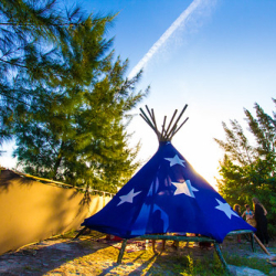 Aleka Fotografia Copyright © 2015 Aleka Fotografia Copyright © 2015 • <a style="font-size:0.8em;" href="http://www.flickr.com/photos/93182493@N07/21264733239/" target="_blank">View on Flickr</a>