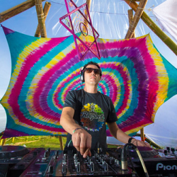 Aleka Fotografia Copyright © 2015 Aleka Fotografia Copyright © 2015 • <a style="font-size:0.8em;" href="http://www.flickr.com/photos/93182493@N07/21440560642/" target="_blank">View on Flickr</a>