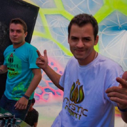 • <a style="font-size:0.8em;" href="http://www.flickr.com/photos/93182493@N07/16407878668/" target="_blank">View on Flickr</a>