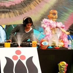 • <a style="font-size:0.8em;" href="http://www.flickr.com/photos/93182493@N07/16407660419/" target="_blank">View on Flickr</a>