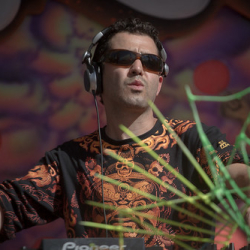 • <a style="font-size:0.8em;" href="http://www.flickr.com/photos/93182493@N07/16594931282/" target="_blank">View on Flickr</a>