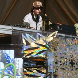 • <a style="font-size:0.8em;" href="http://www.flickr.com/photos/93182493@N07/16593566741/" target="_blank">View on Flickr</a>