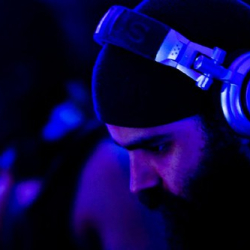 • <a style="font-size:0.8em;" href="http://www.flickr.com/photos/93182493@N07/16569116506/" target="_blank">View on Flickr</a>