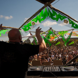 • <a style="font-size:0.8em;" href="http://www.flickr.com/photos/93182493@N07/16702136297/" target="_blank">View on Flickr</a>