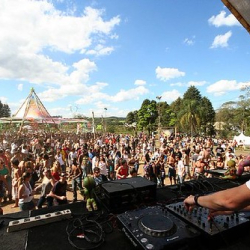 • <a style="font-size:0.8em;" href="http://www.flickr.com/photos/93182493@N07/16593575281/" target="_blank">View on Flickr</a>