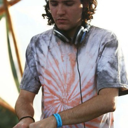 • <a style="font-size:0.8em;" href="http://www.flickr.com/photos/93182493@N07/16406498080/" target="_blank">View on Flickr</a>