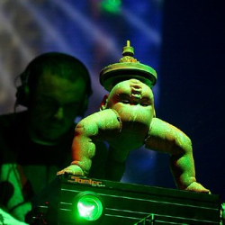 • <a style="font-size:0.8em;" href="http://www.flickr.com/photos/93182493@N07/16593578391/" target="_blank">View on Flickr</a>