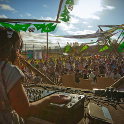 • <a style="font-size:0.8em;" href="http://www.flickr.com/photos/93182493@N07/16721731908/" target="_blank">View on Flickr</a>