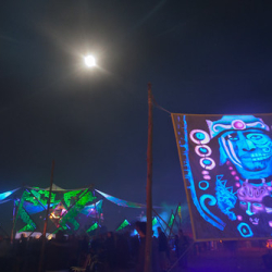 • <a style="font-size:0.8em;" href="http://www.flickr.com/photos/93182493@N07/16702035647/" target="_blank">View on Flickr</a>